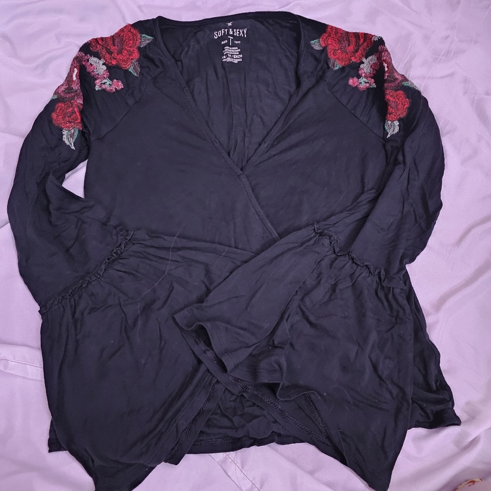 Extra Small black bell sleeve blouse